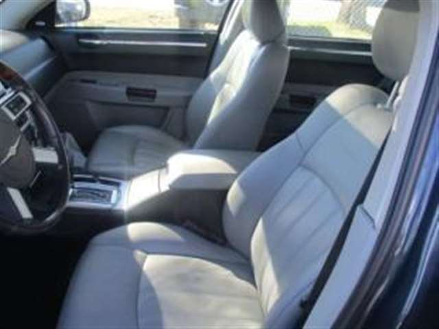 2007 Chrysler 300 AWD C 4dr Sedan